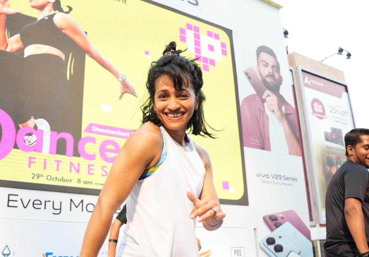 dance performance at fitness event